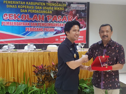 Sekolah Pasar Pemberdayaan dan Pengembangan Usaha Pedagang Pasar Kabupaten Trenggalek