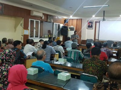 Sosialisasi Program TV Digital, Digital POS dan Asuransi Pasar Rakyat bagi Para Pedagang di Solo